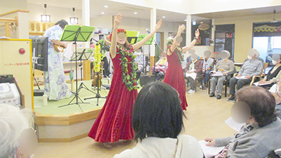 デイホーム孫の手・宮ひがし ウクレレイベントの様子