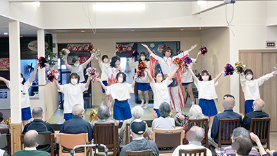デイホーム孫の手・宮ひがし 8周年記念祭の様子