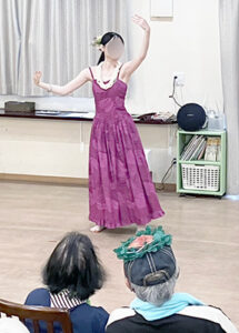 デイホーム孫の手・宮ひがし フラダンスイベントの様子