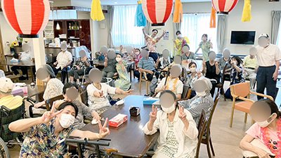 デイホーム孫の手・宮ひがし ノンアルイベント-海の家-の様子