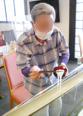 デイホーム孫の手・あらまき 納涼祭の様子