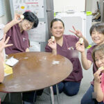 デイホーム孫の手・めぬま　職員交流イベント「お菓子ケーション」の様子