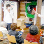 デイホーム孫の手・あらまき　科学実験イベントの様子