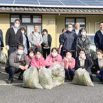 株式会社孫の手　介護の日一斉清掃の様子