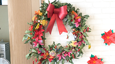 デイホーム孫の手・こまいぎ　クリスマス飾りつけの様子