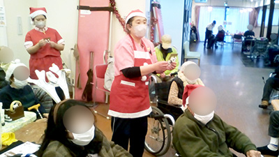 デイホーム孫の手・おおた　クリスマス会の様子