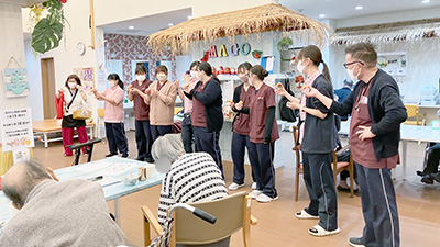 デイホーム孫の手・おおた　新年会イベントの様子