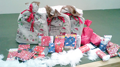 デイホーム孫の手・さの　クリスマス抽選会の様子