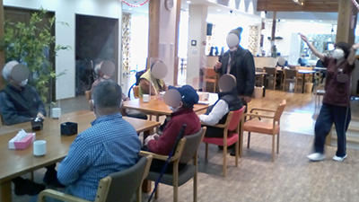 デイホーム孫の手・さの　新年会イベントの様子