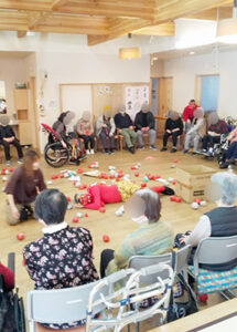 デイホーム孫の手・かさかけ　節分イベントの様子