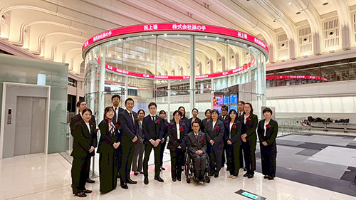 孫の手　TOKYO PRO Market 上場セレモニーの様子